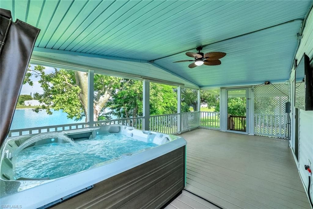 33 Covey Ln 33, Naples, FL 34114-17