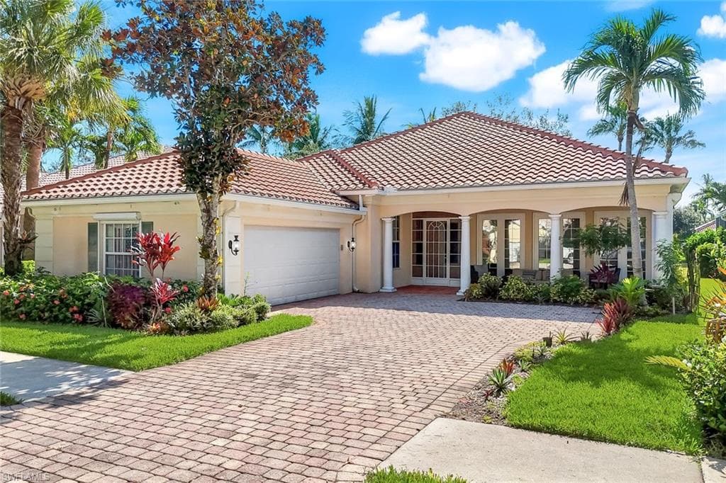 4772 Martinique Way, Naples, FL 34119-2