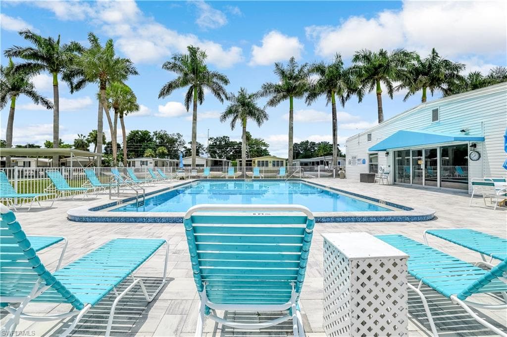 27 Jasper Dr 27jr, Naples, FL 34114-16