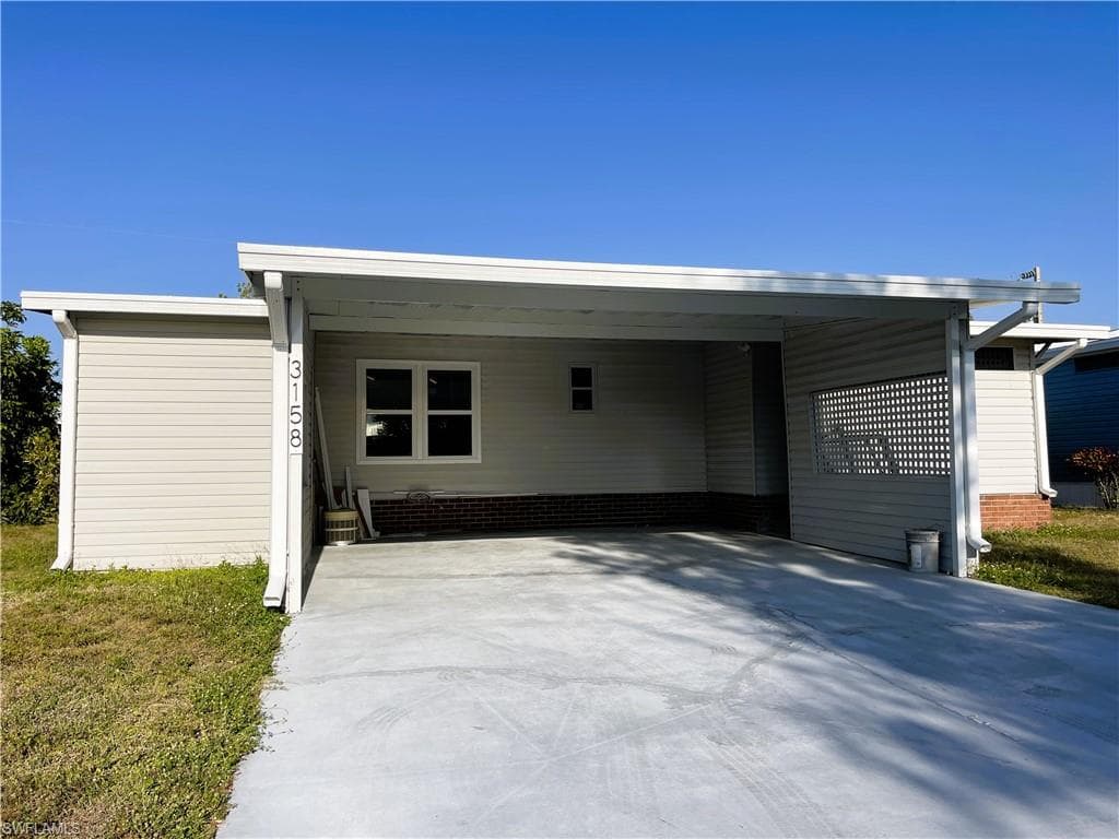 3158 Bunny Run Dr, North Fort Myers, FL 33917-3
