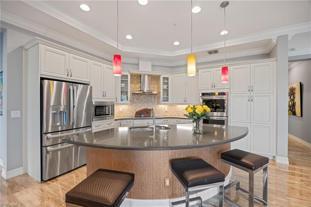 2431 Breakwater Way 101, Naples, FL 34112-17