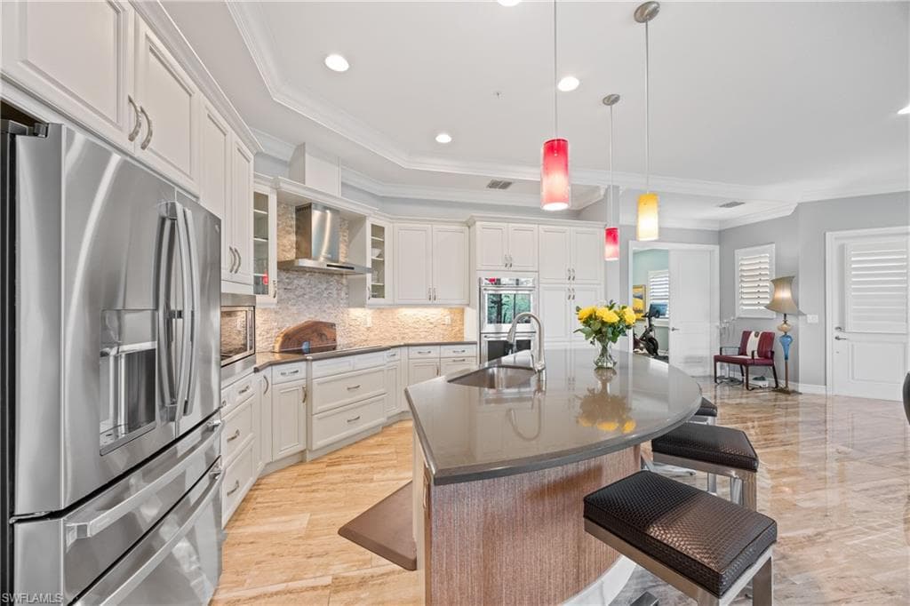 2431 Breakwater Way 101, Naples, FL 34112-19