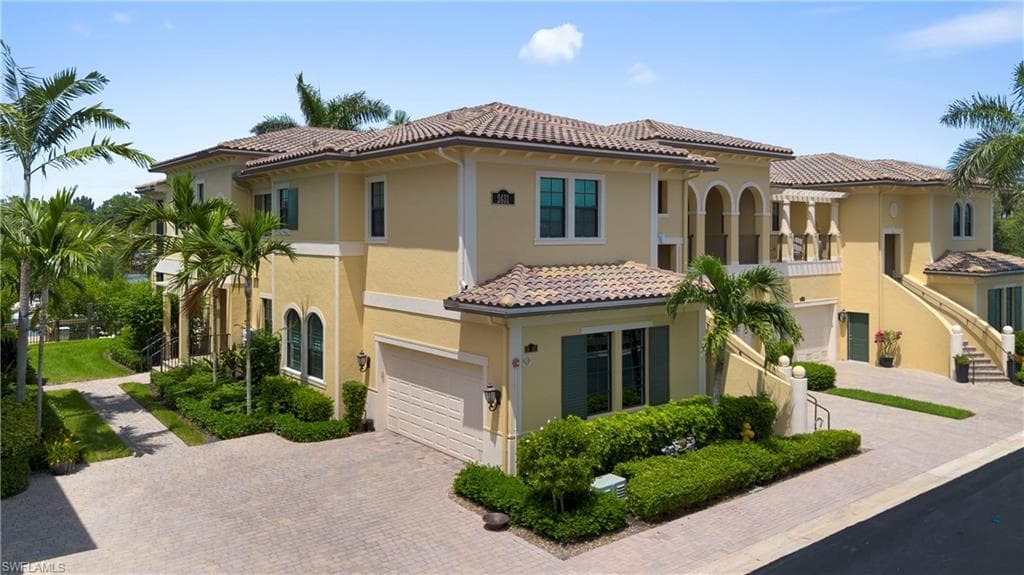 2431 Breakwater Way 101, Naples, FL 34112-2