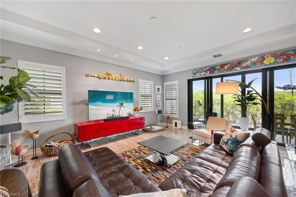 2431 Breakwater Way 101, Naples, FL 34112-6