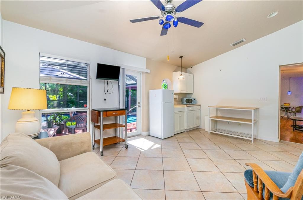 431 14th Ave NE, Naples, FL 34120-15