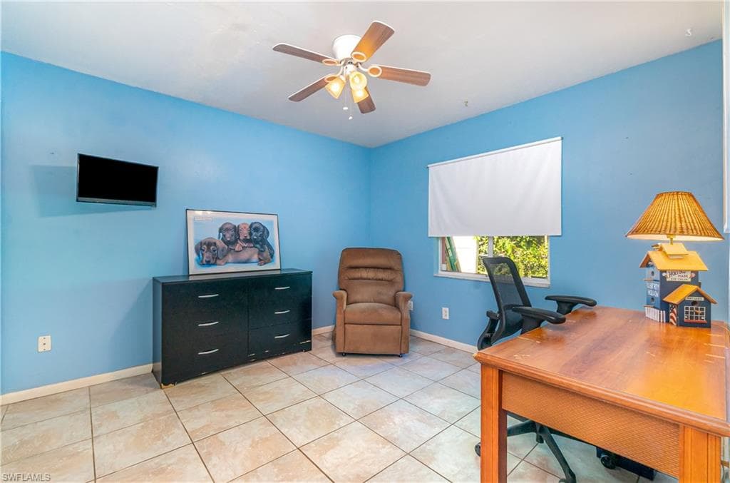 431 14th Ave NE, Naples, FL 34120-18