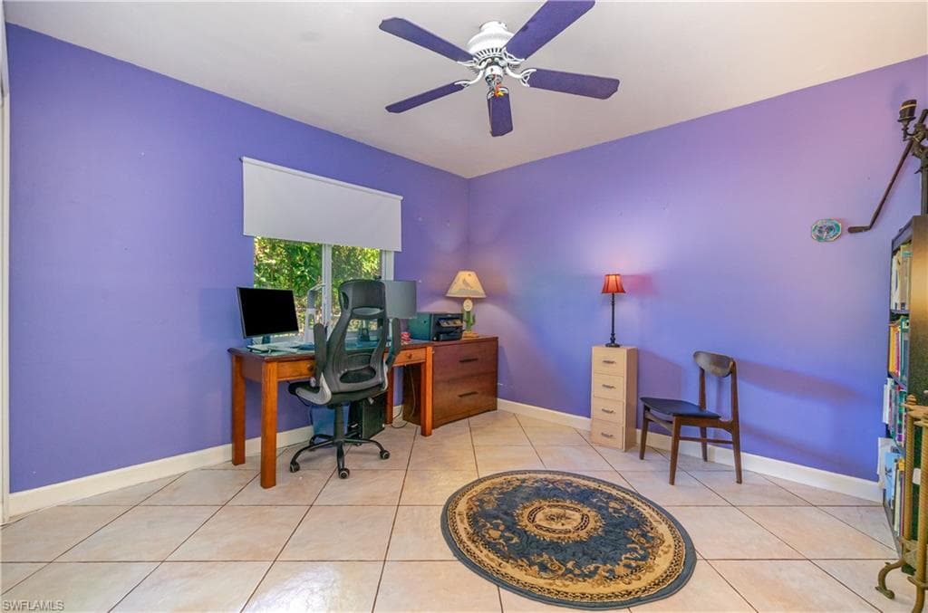 431 14th Ave NE, Naples, FL 34120-19
