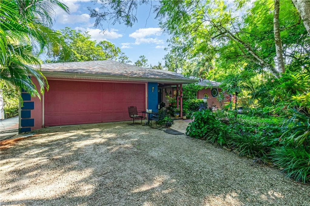 431 14th Ave NE, Naples, FL 34120-3