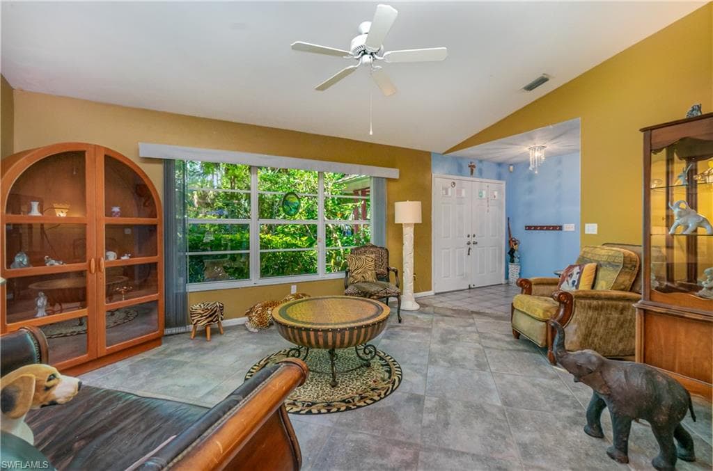 431 14th Ave NE, Naples, FL 34120-5