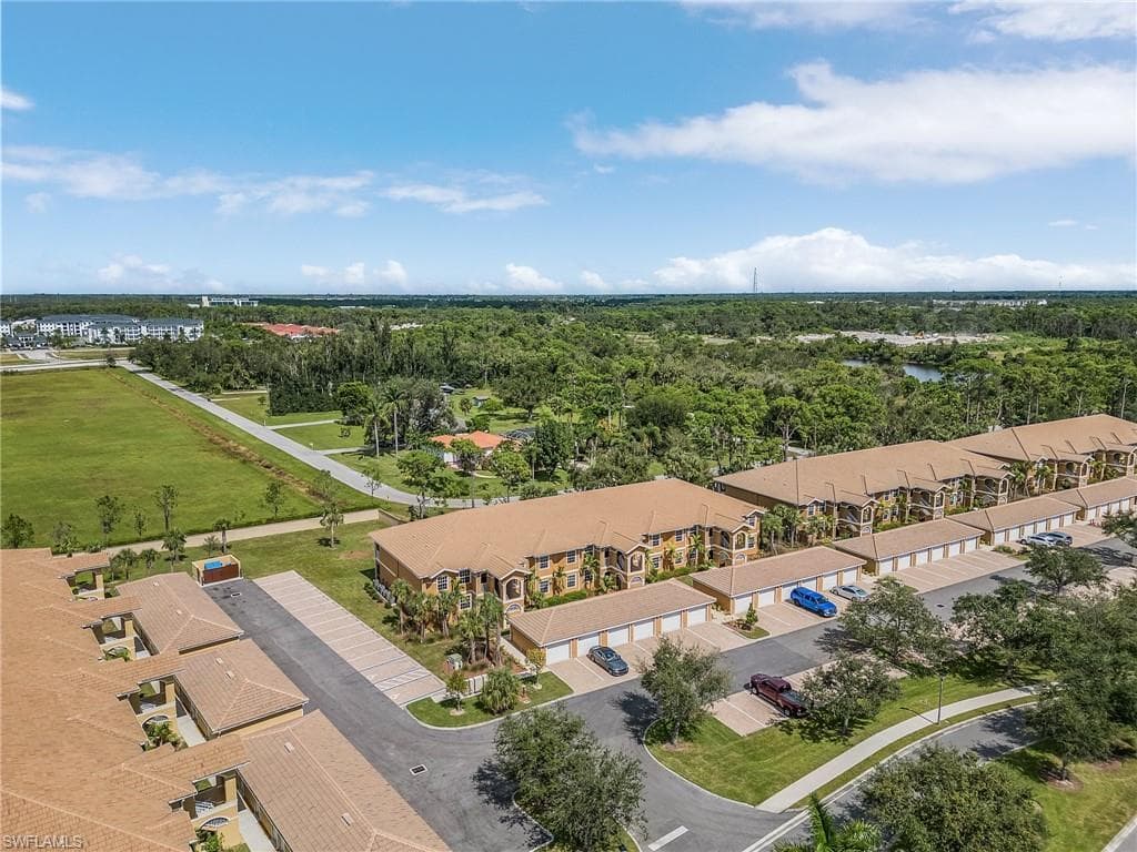 1131 Winding Pines Cir 204, Cape Coral, FL 33909-36