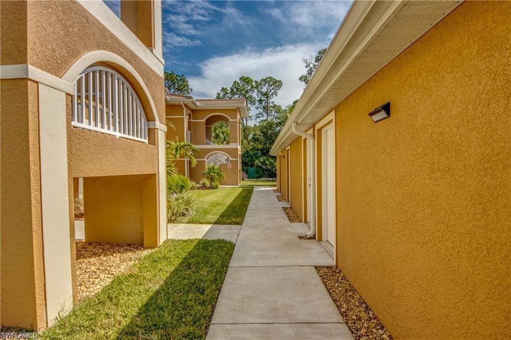 1131 Winding Pines Cir 204, Cape Coral, FL 33909-3