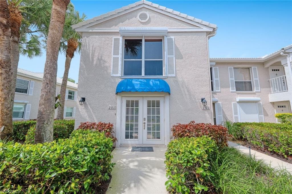 188 Furse Lakes Cir G3, Naples, FL 34104-14