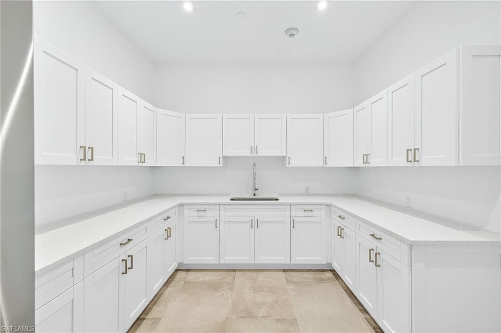 5705 Taylor Rd 101, Naples, FL 34109-15