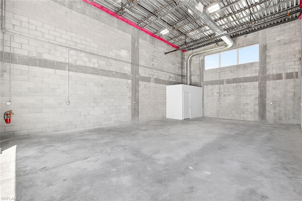 5705 Taylor Rd 102, Naples, FL 34109-10