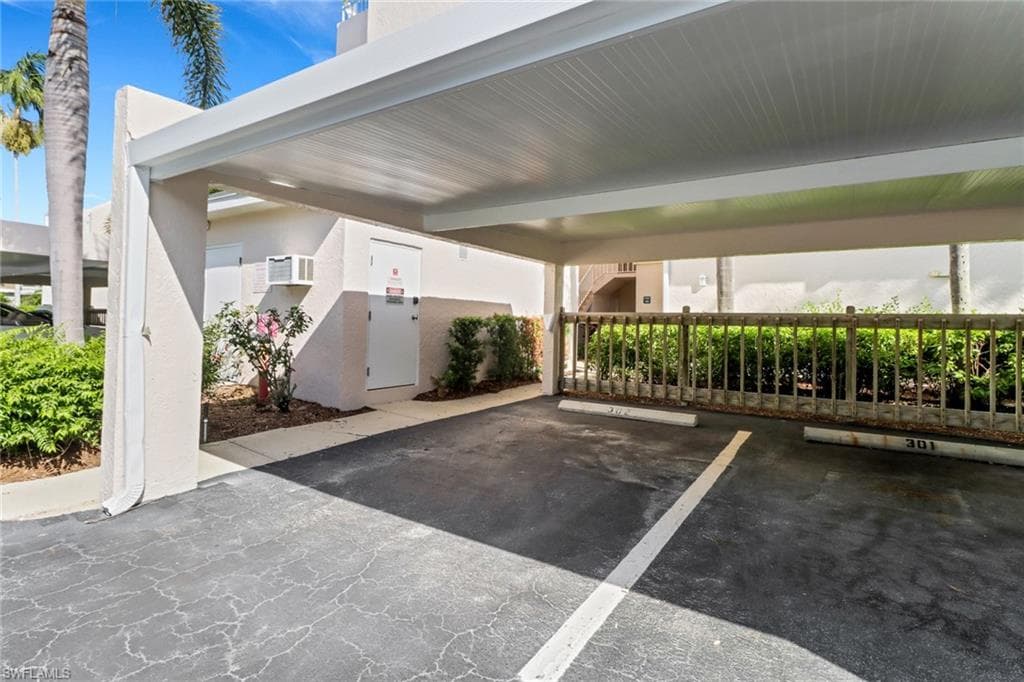 2651 Citrus Lake Dr D302, Naples, FL 34109-18