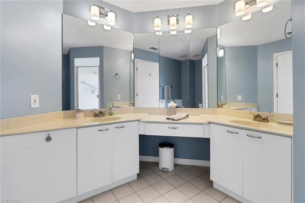 2651 Citrus Lake Dr D302, Naples, FL 34109-21