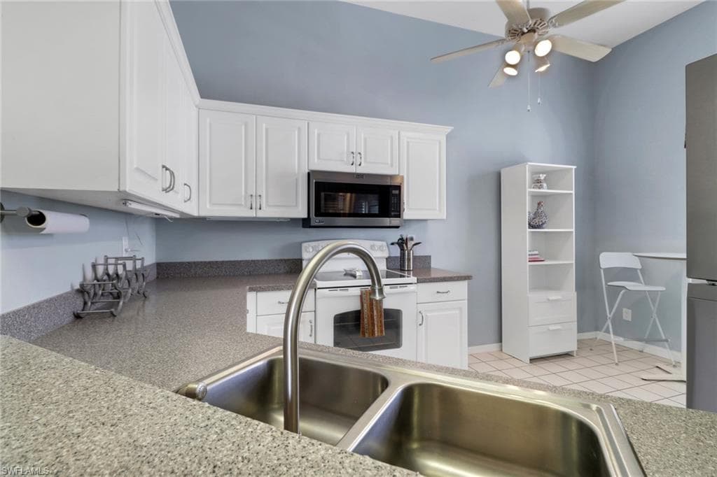 2651 Citrus Lake Dr D302, Naples, FL 34109-5