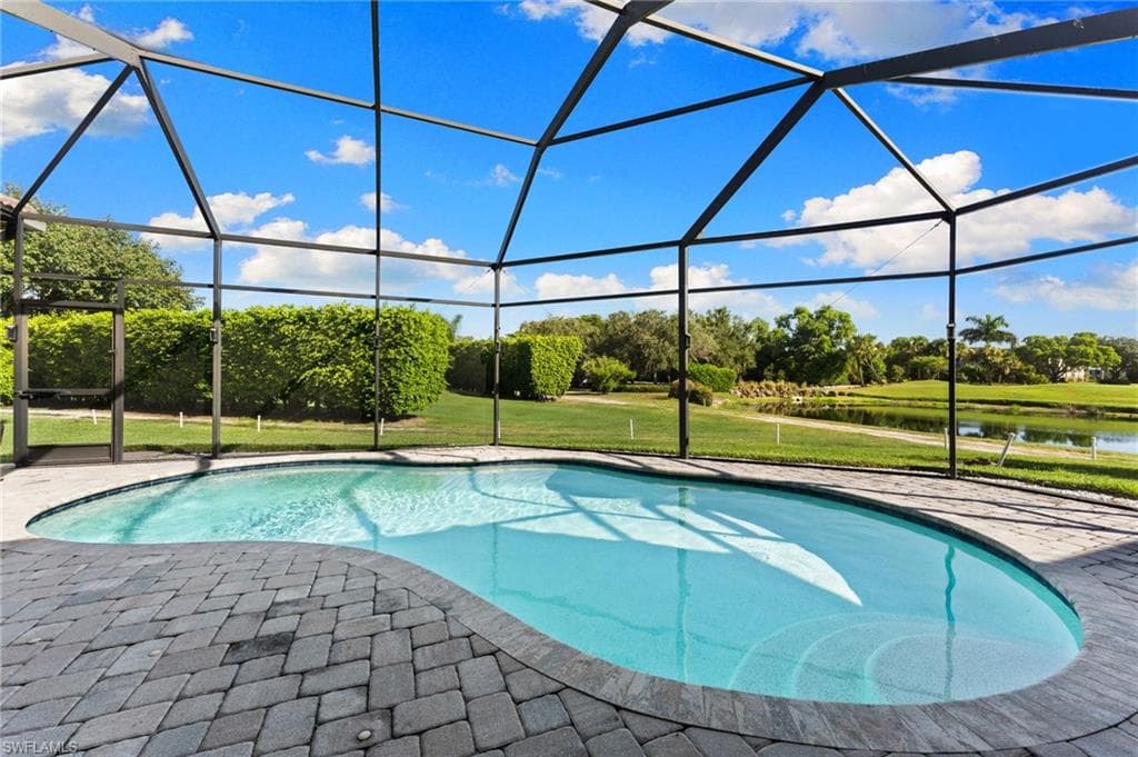 97 Forest Hills Blvd, Naples, FL 34113-15