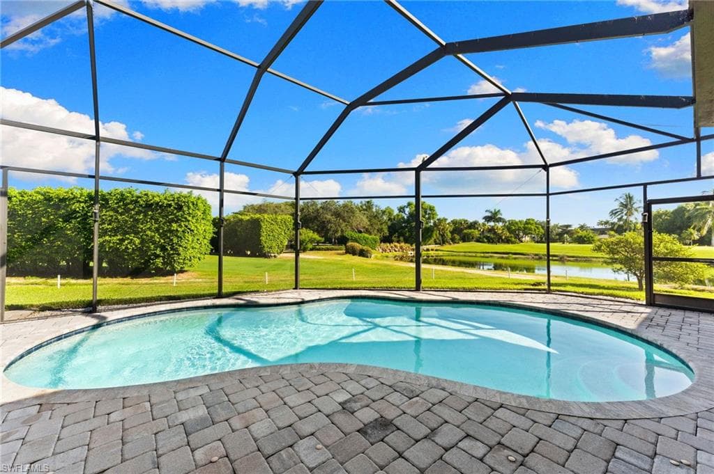 97 Forest Hills Blvd, Naples, FL 34113-16