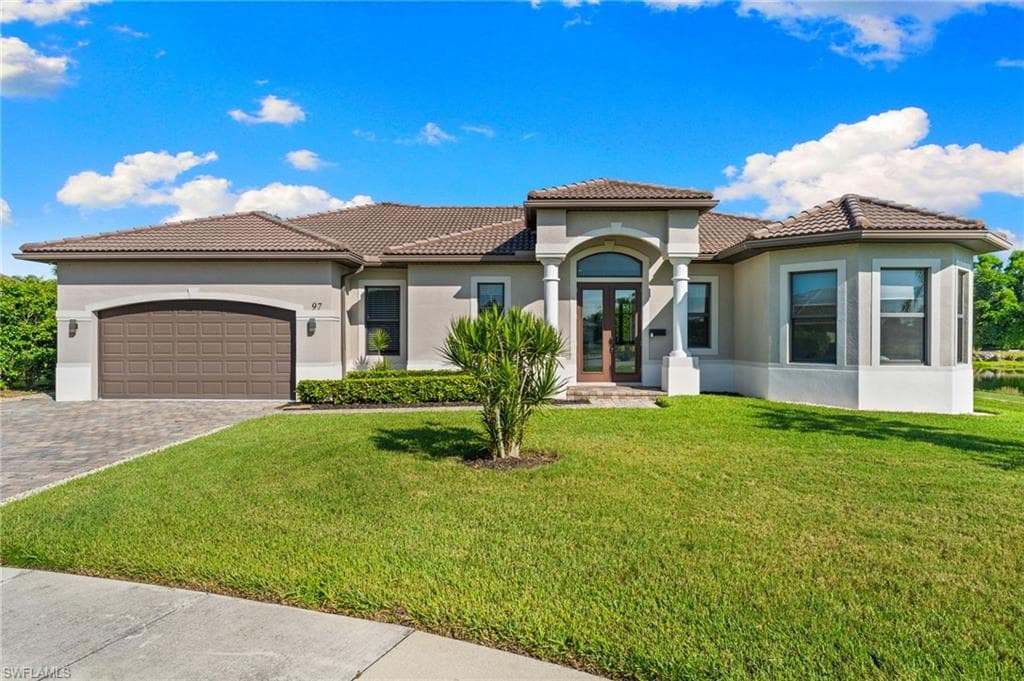 97 Forest Hills Blvd, Naples, FL 34113-2