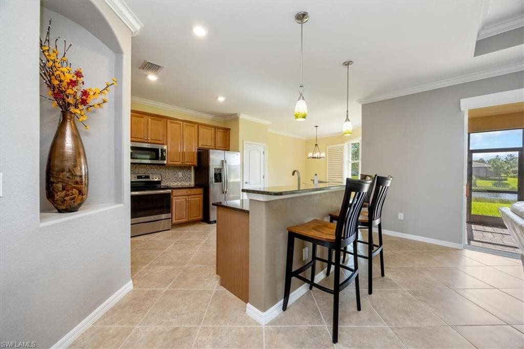 2270 Vermont Ln, Naples, FL 34120-13