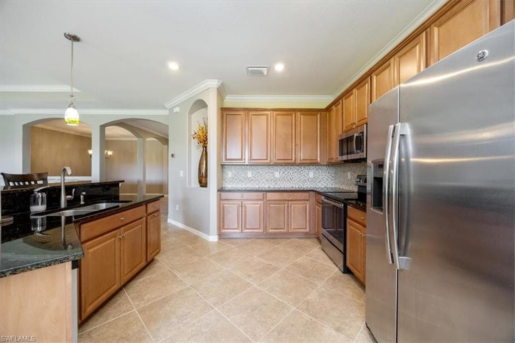 2270 Vermont Ln, Naples, FL 34120-14