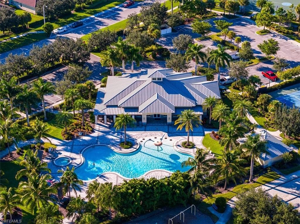2270 Vermont Ln, Naples, FL 34120-35