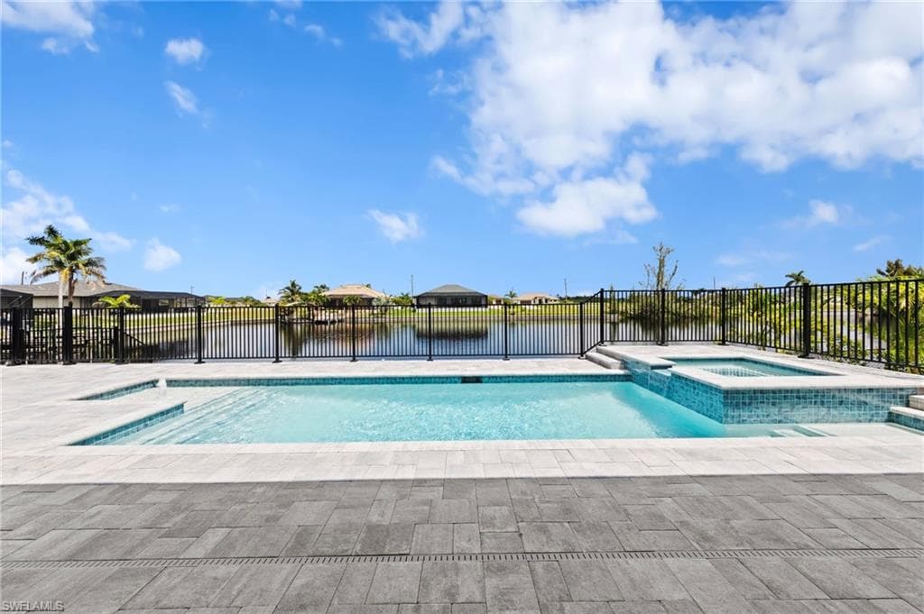 4201 Gulfstream Pkwy, Cape Coral, FL 33993-38
