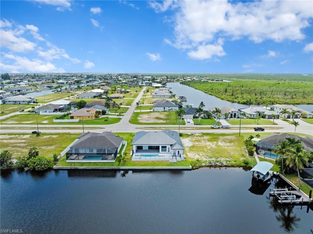 4201 Gulfstream Pkwy, Cape Coral, FL 33993-43