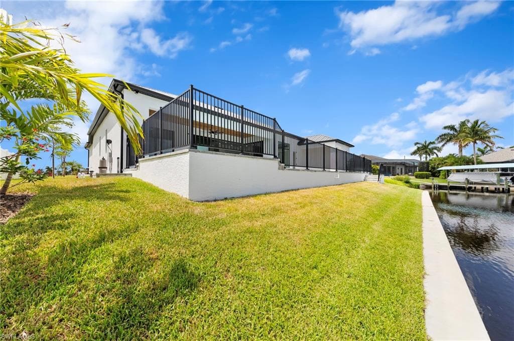 4201 Gulfstream Pkwy, Cape Coral, FL 33993-48