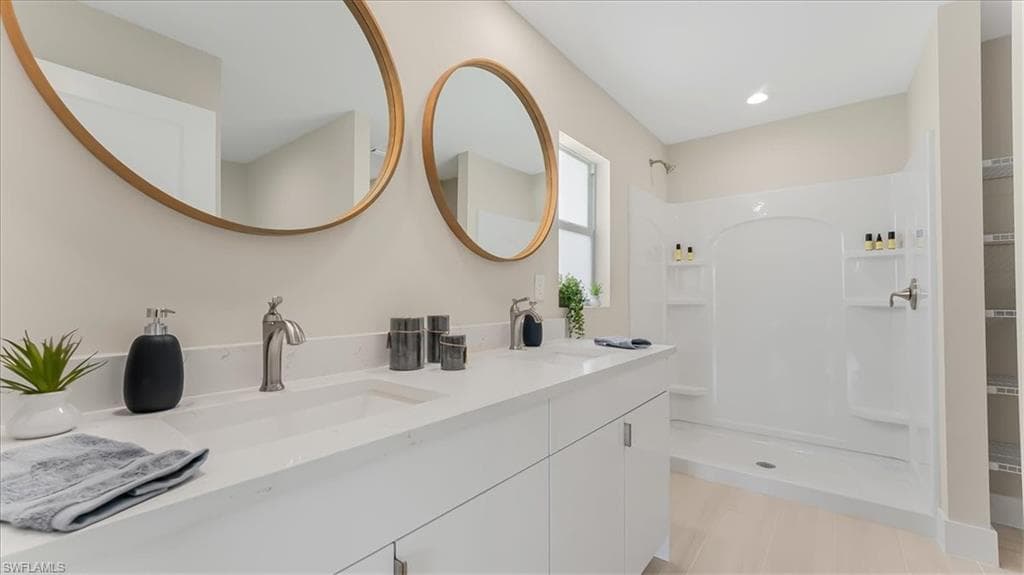 2702 46th St SW, Lehigh Acres, FL 33976-9