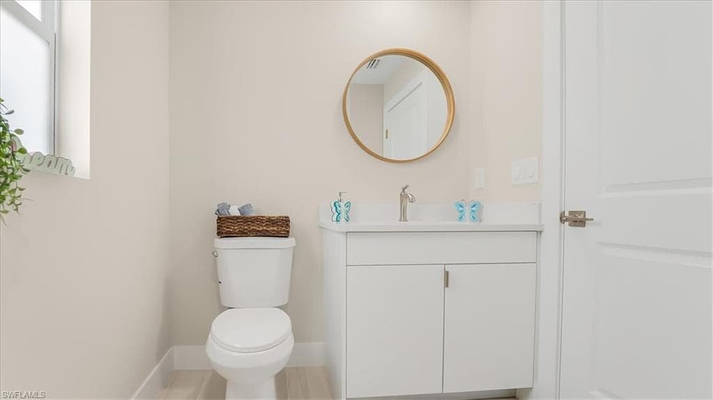 2702 46th St SW, Lehigh Acres, FL 33976-18