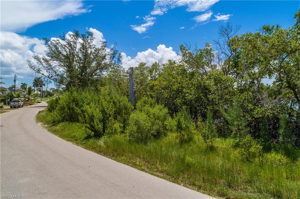 250 3rd St, Bonita Springs, FL 34134-6