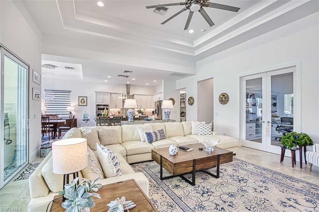 16 Willoughby Dr, Naples, FL 34110-10