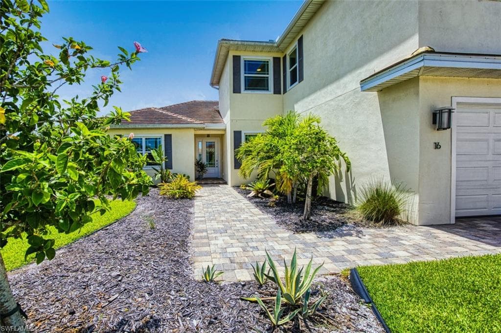 16 Willoughby Dr, Naples, FL 34110-11