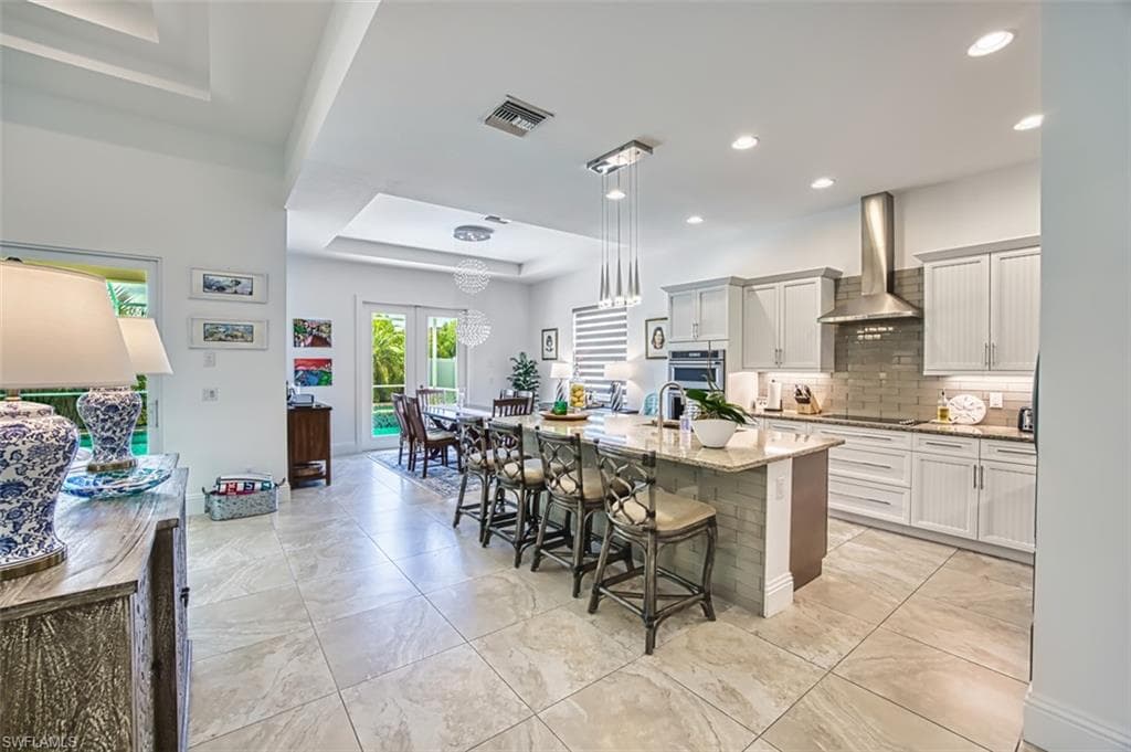 16 Willoughby Dr, Naples, FL 34110-17