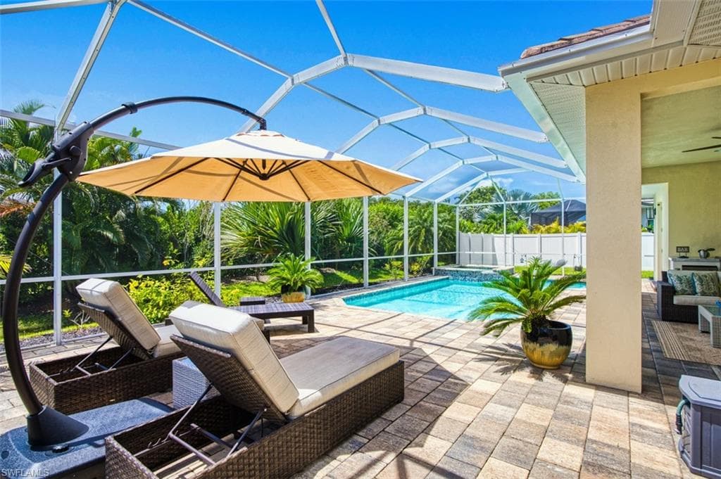 16 Willoughby Dr, Naples, FL 34110-28