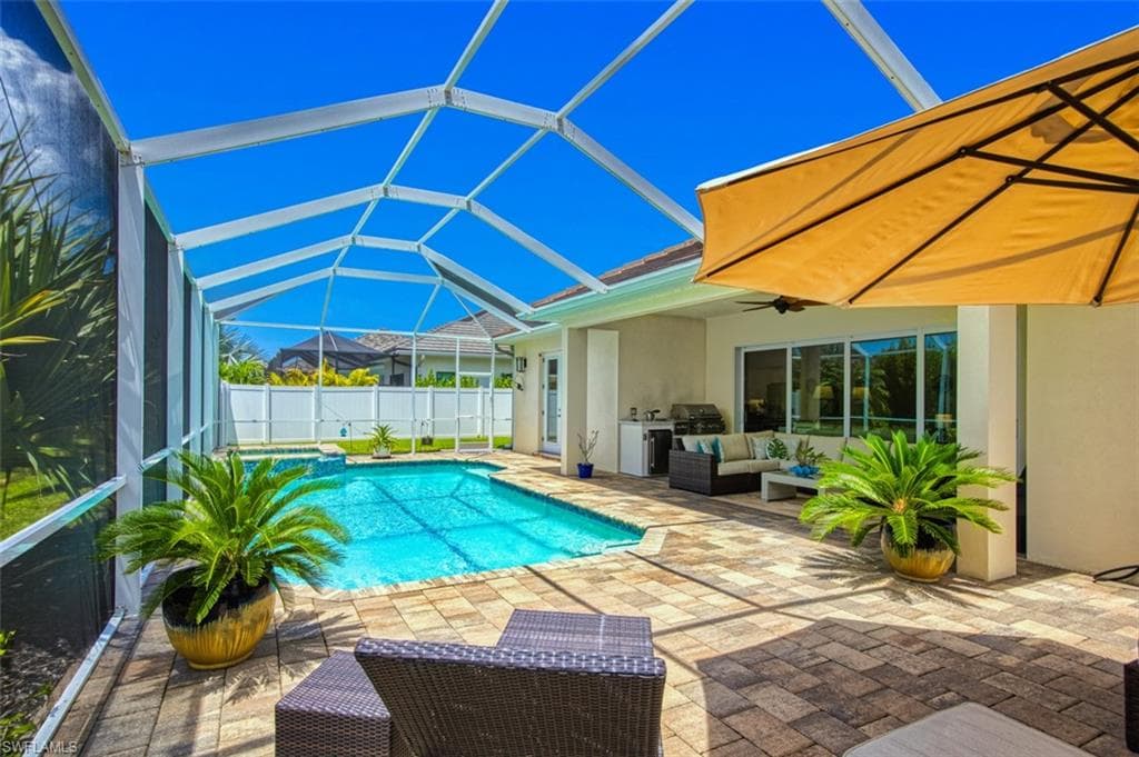 16 Willoughby Dr, Naples, FL 34110-29