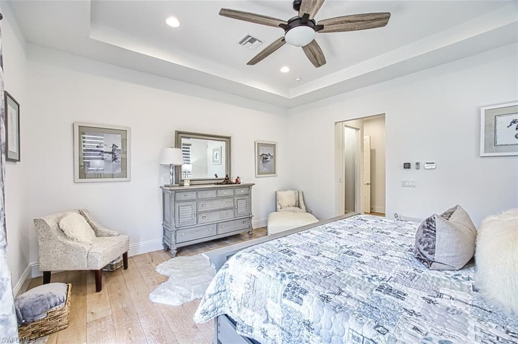 16 Willoughby Dr, Naples, FL 34110-37