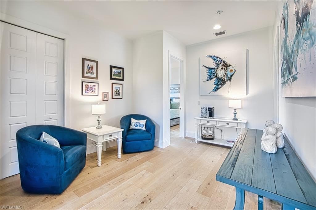 16 Willoughby Dr, Naples, FL 34110-41