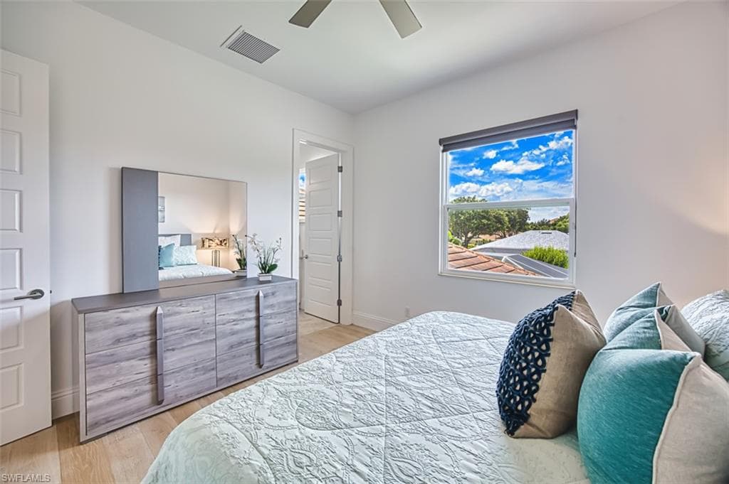 16 Willoughby Dr, Naples, FL 34110-51