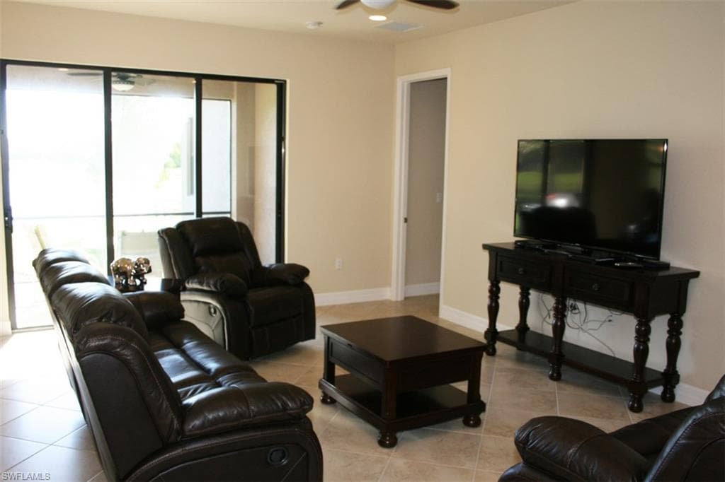 3296 Pacific Dr, Naples, FL 34119-9