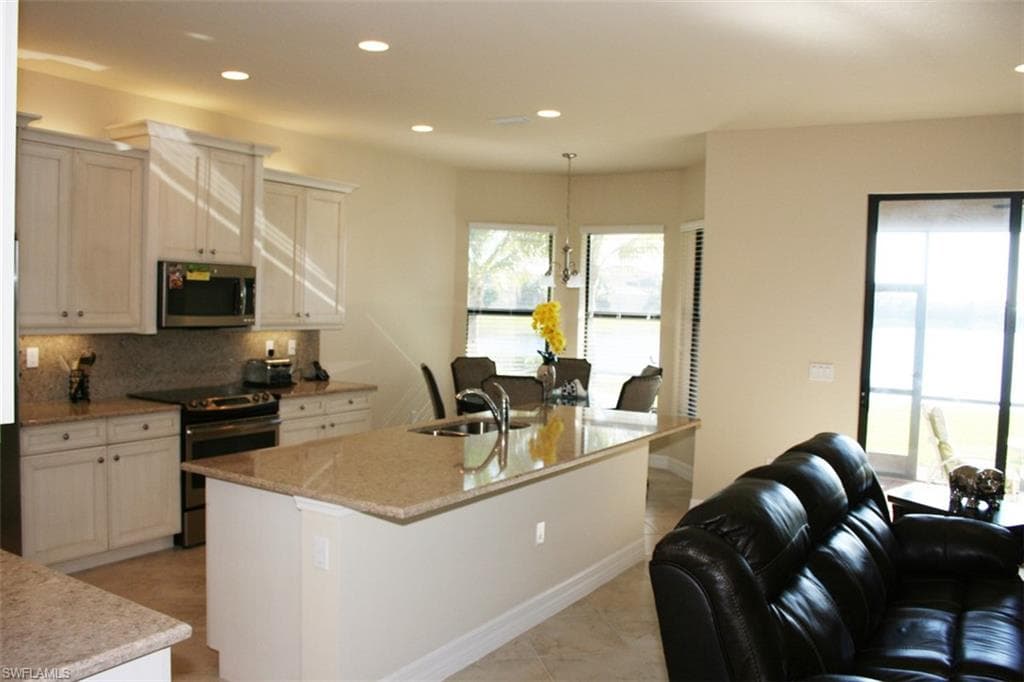 3296 Pacific Dr, Naples, FL 34119-6