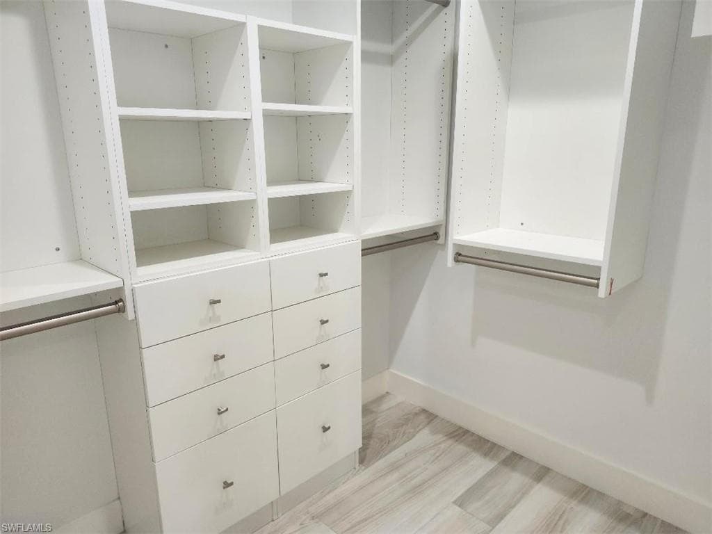 512 Raven Way, Naples, FL 34110-12