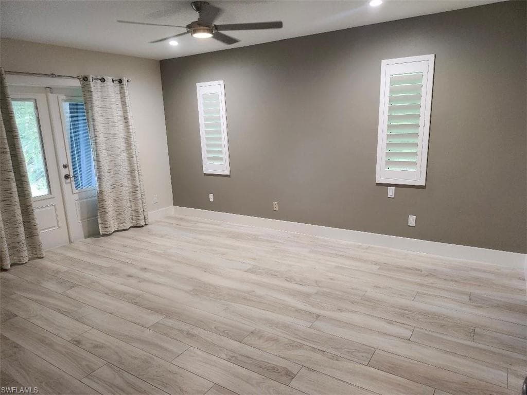 512 Raven Way, Naples, FL 34110-15