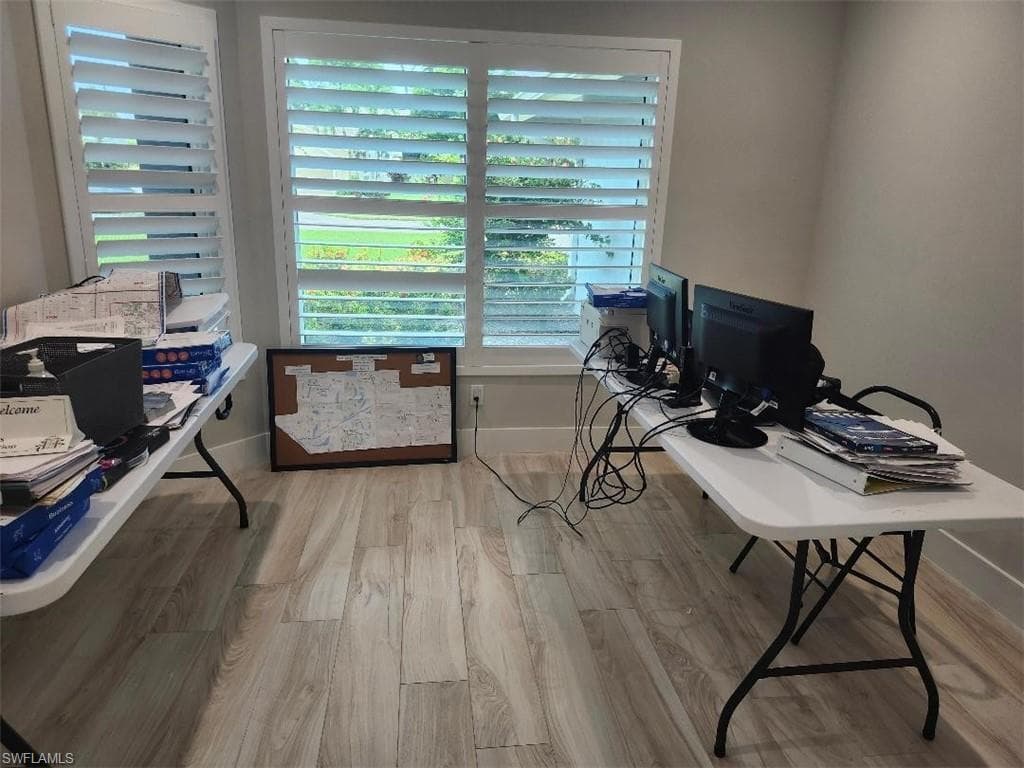 512 Raven Way, Naples, FL 34110-7