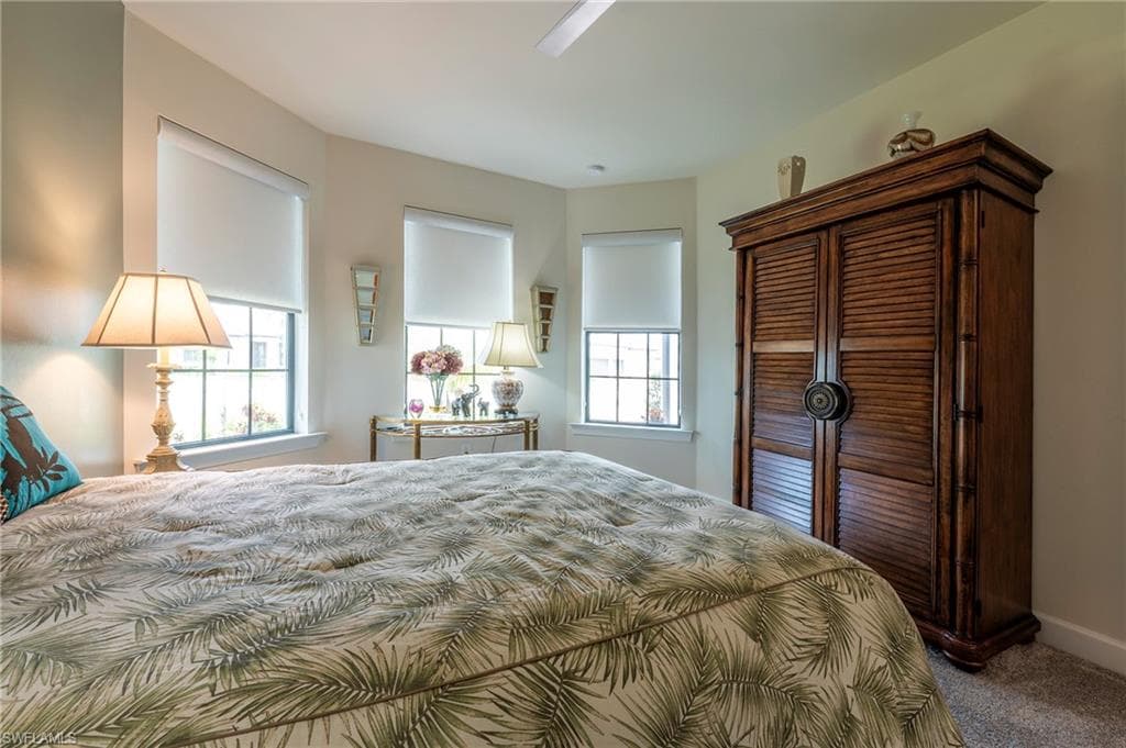 6902 Winding Cypress Dr, Naples, FL 34114-18