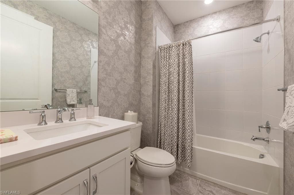 6902 Winding Cypress Dr, Naples, FL 34114-19