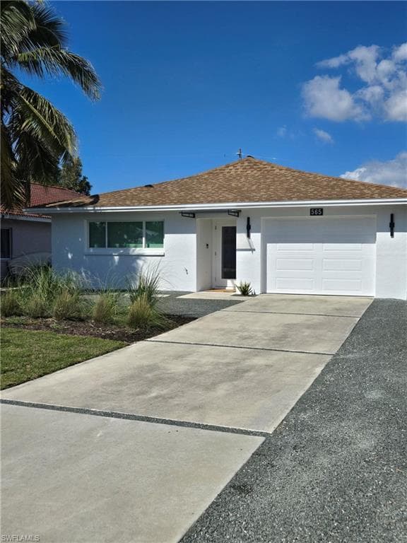 565 110th Ave N, Naples, FL 34108-2