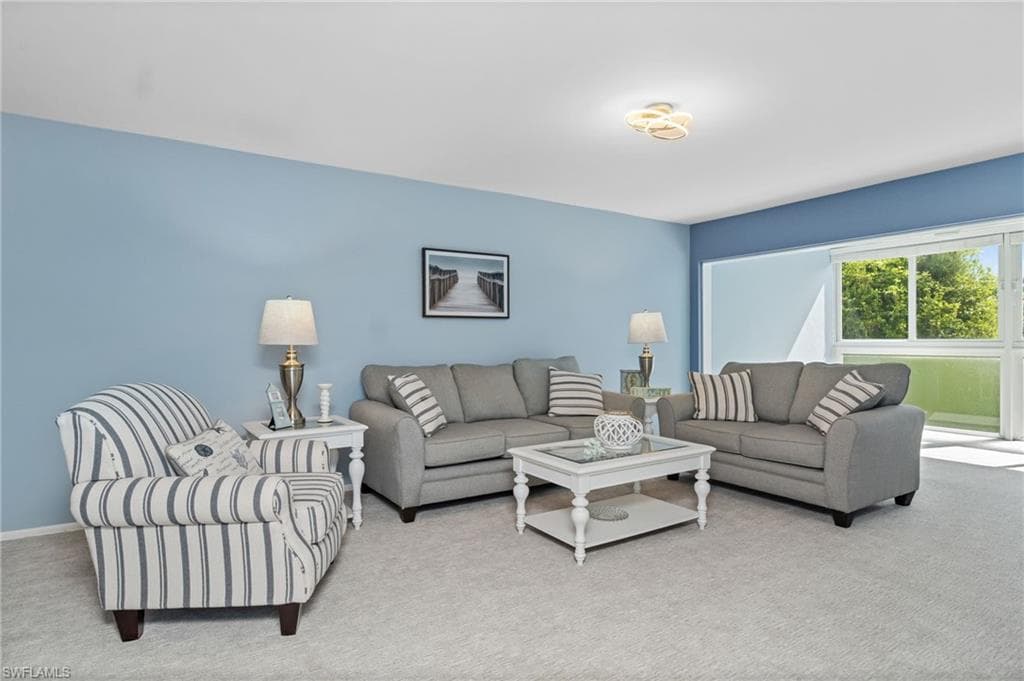 255 3rd Ave S 255, Naples, FL 34102-13